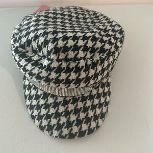 NWT Juicy Couture Houndstooth Black & White Cap with bling on the front.